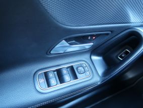 Mercedes-Benz CLA - 2020