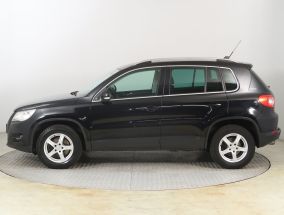 Volkswagen Tiguan - 2011