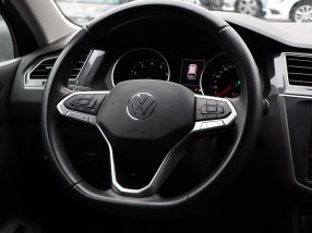 Volkswagen Tiguan - 2020