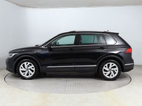 Volkswagen Tiguan - 2020