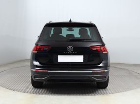 Volkswagen Tiguan - 2020