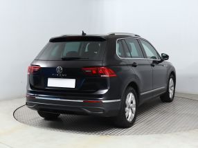 Volkswagen Tiguan - 2020