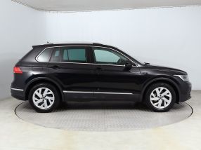 Volkswagen Tiguan - 2020