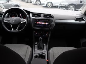 Volkswagen Tiguan - 2020