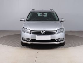 Volkswagen Passat - 2011