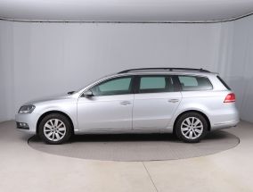Volkswagen Passat - 2011