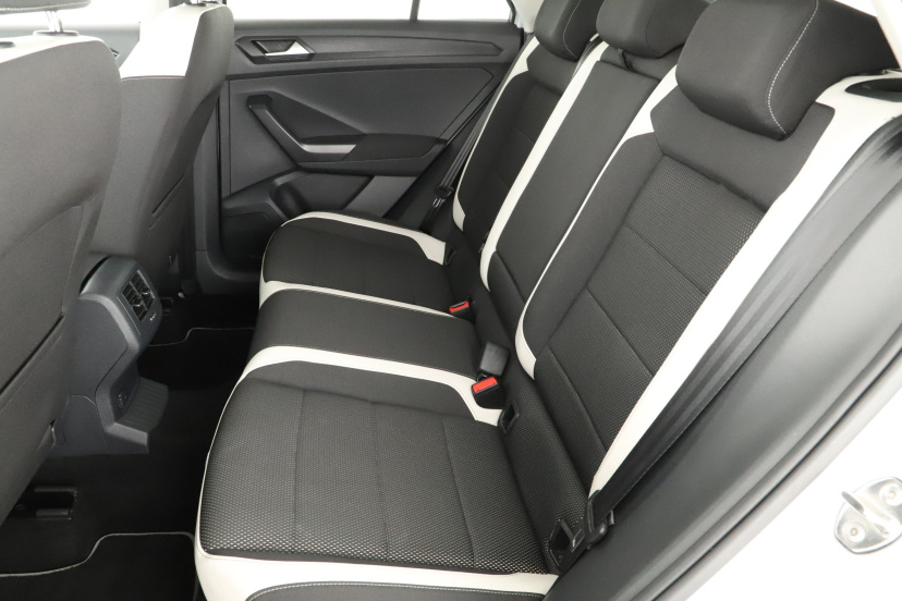 Volkswagen T-Roc, 2018