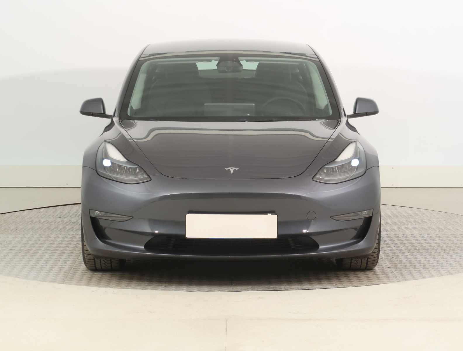 Tesla Model 3 - 2023