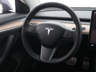 Tesla Model 3 - 2023