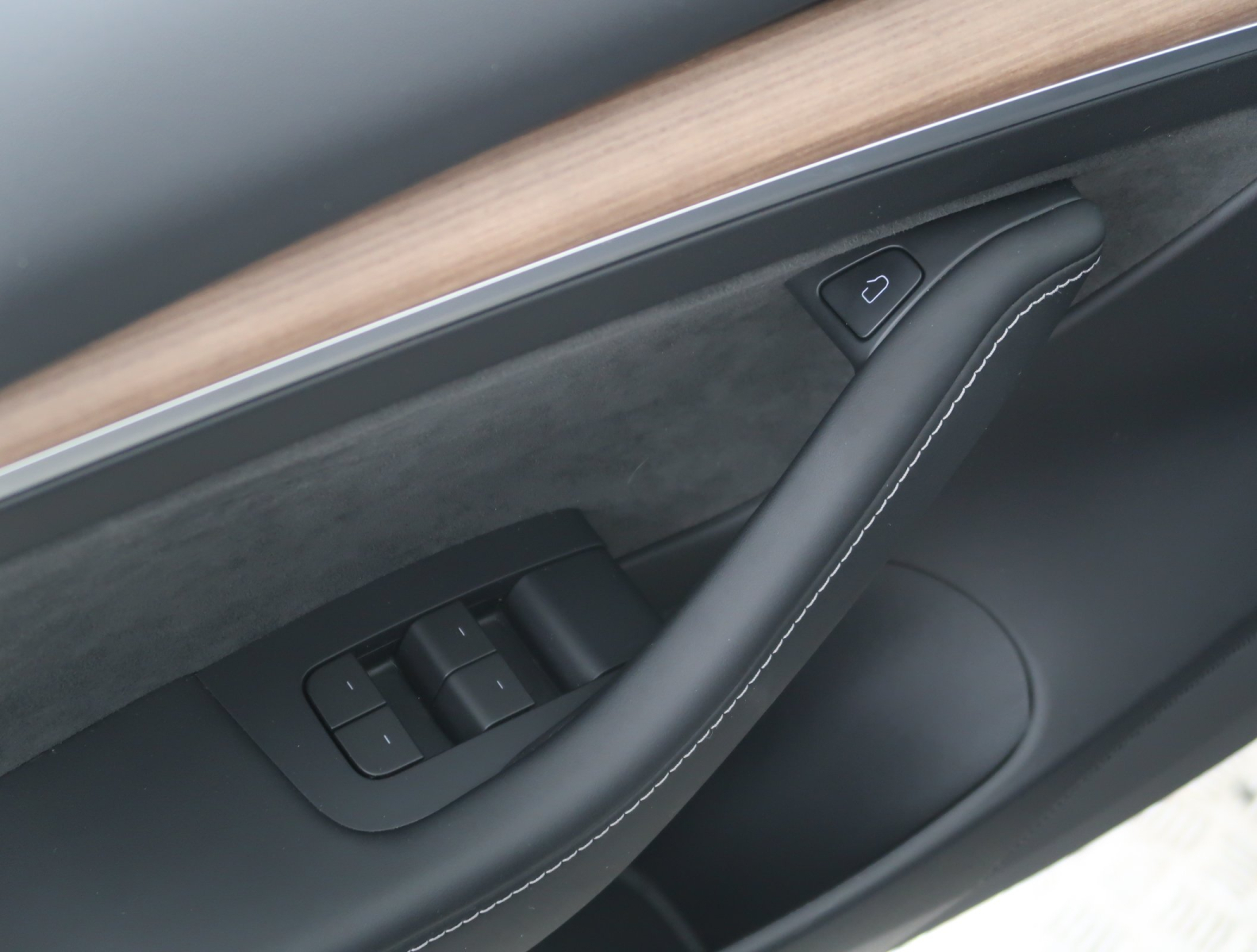 Tesla Model 3 - 2023