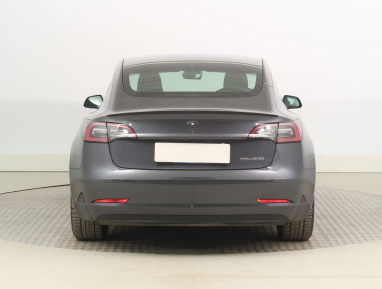 Tesla Model 3 - 2023