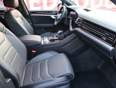 Volkswagen Touareg - 2021