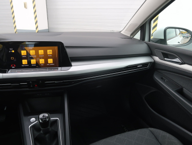 Volkswagen Golf - 2022