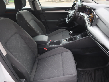 Volkswagen Golf - 2022