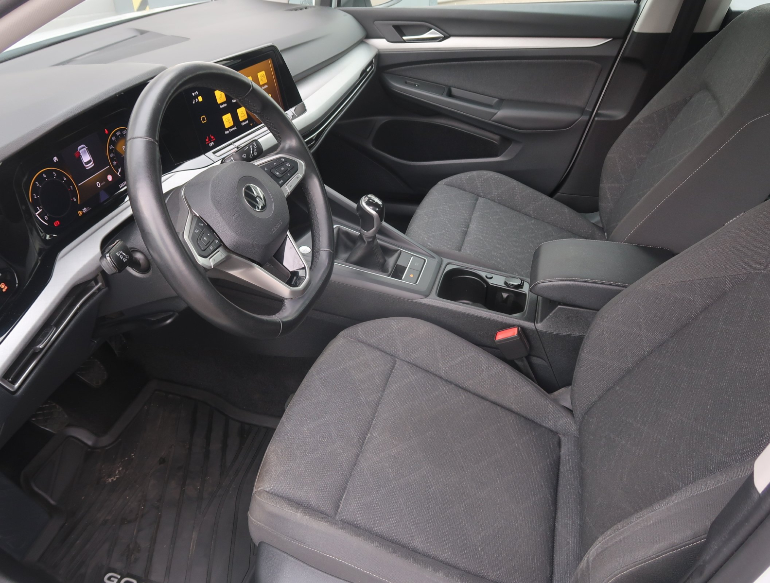 Volkswagen Golf - 2022