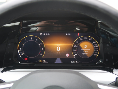 Volkswagen Golf - 2022