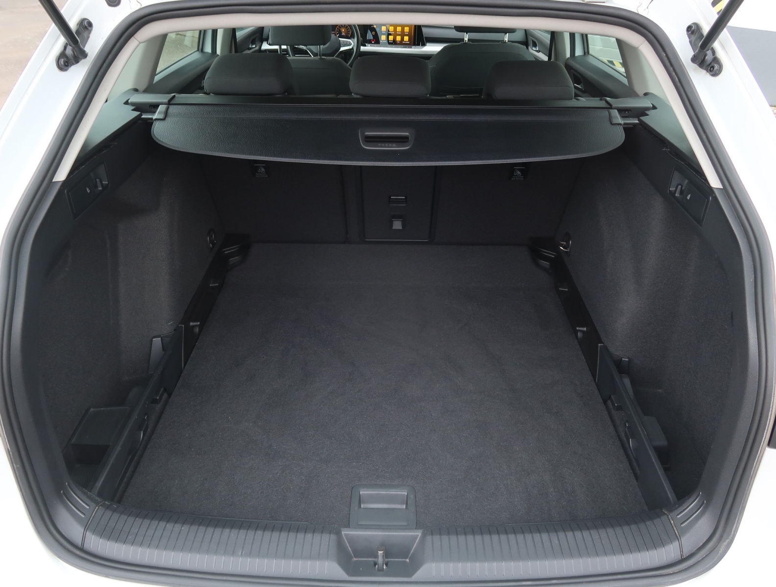 Volkswagen Golf - 2022