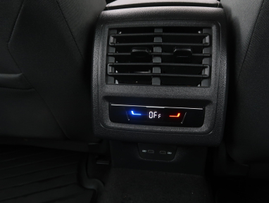 Volkswagen Golf - 2022