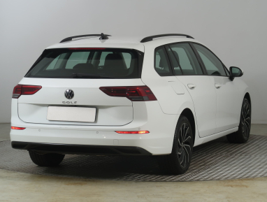 Volkswagen Golf - 2022