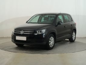 Volkswagen Tiguan - 2012