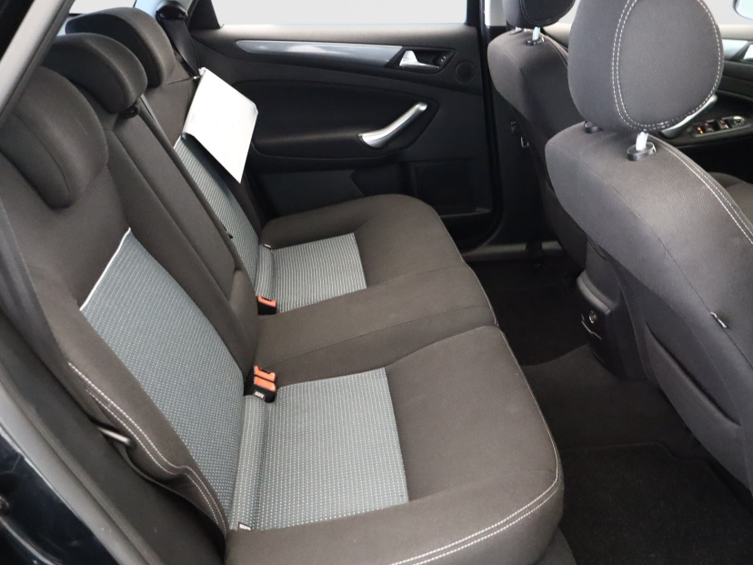 Ford Mondeo, 2011