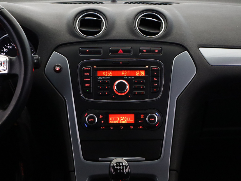 Ford Mondeo, 2011