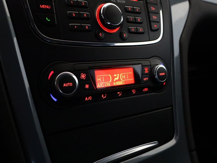 Ford Mondeo, 2011