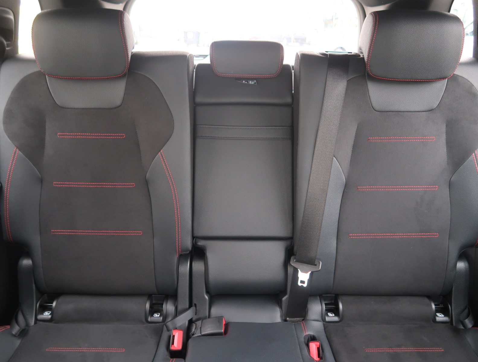 Mercedes-Benz EQB - 2023