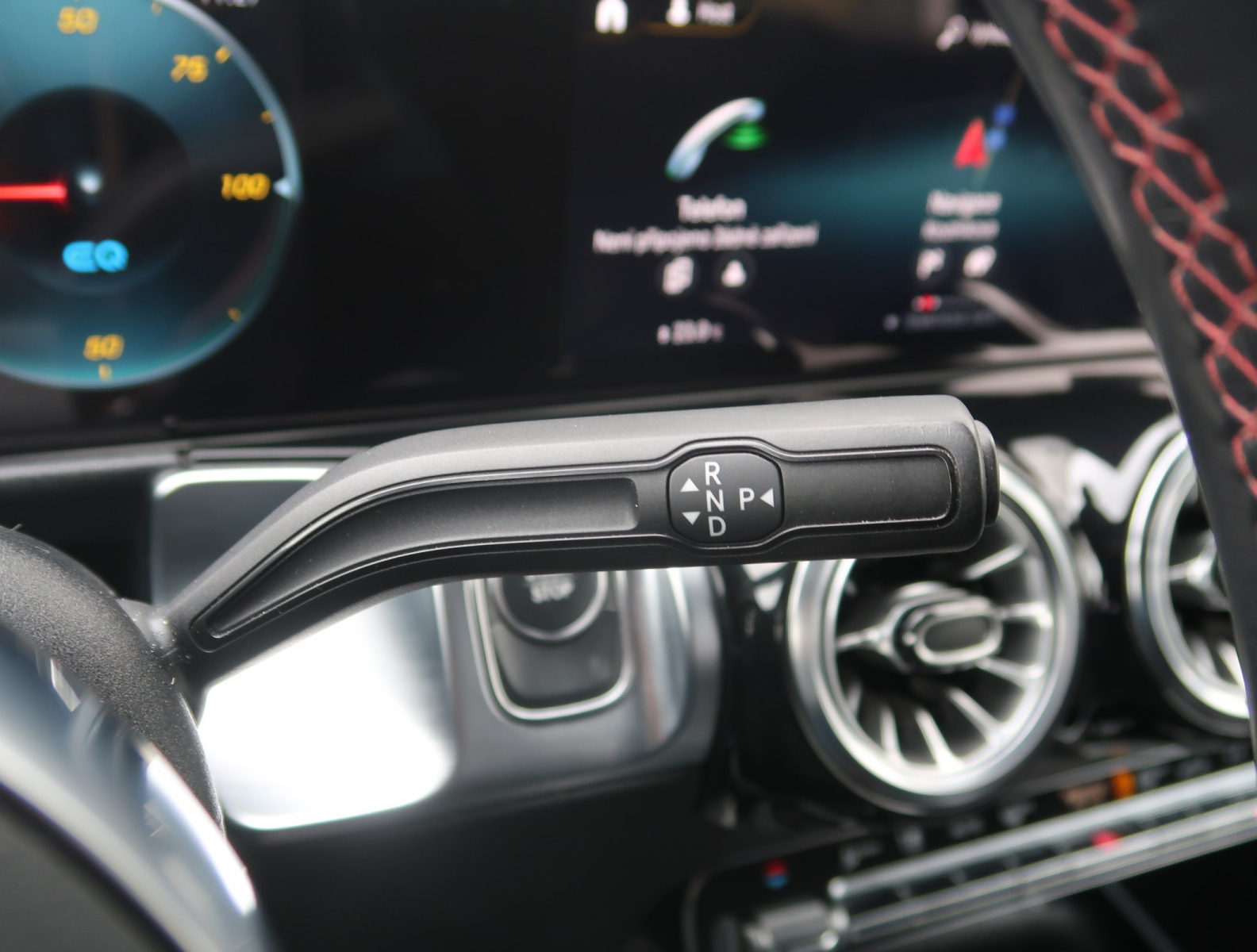 Mercedes-Benz EQB - 2023