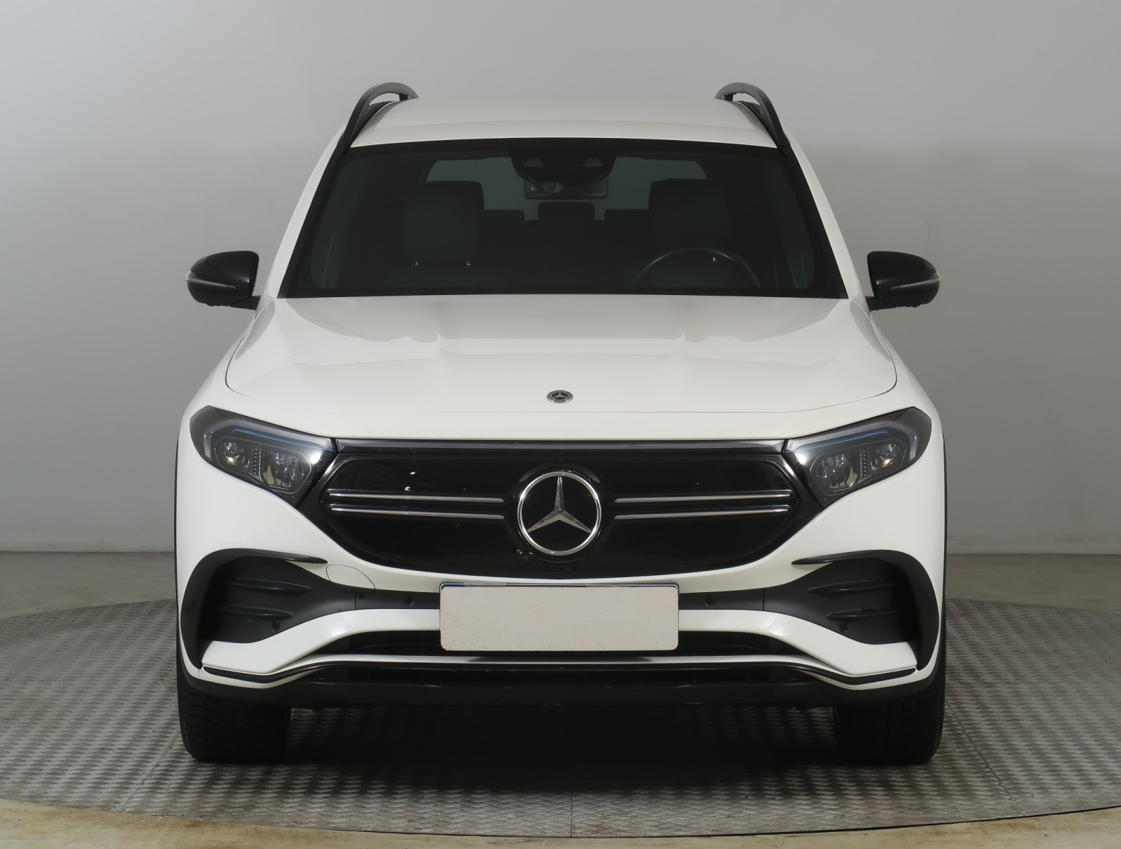 Mercedes-Benz EQB - 2023