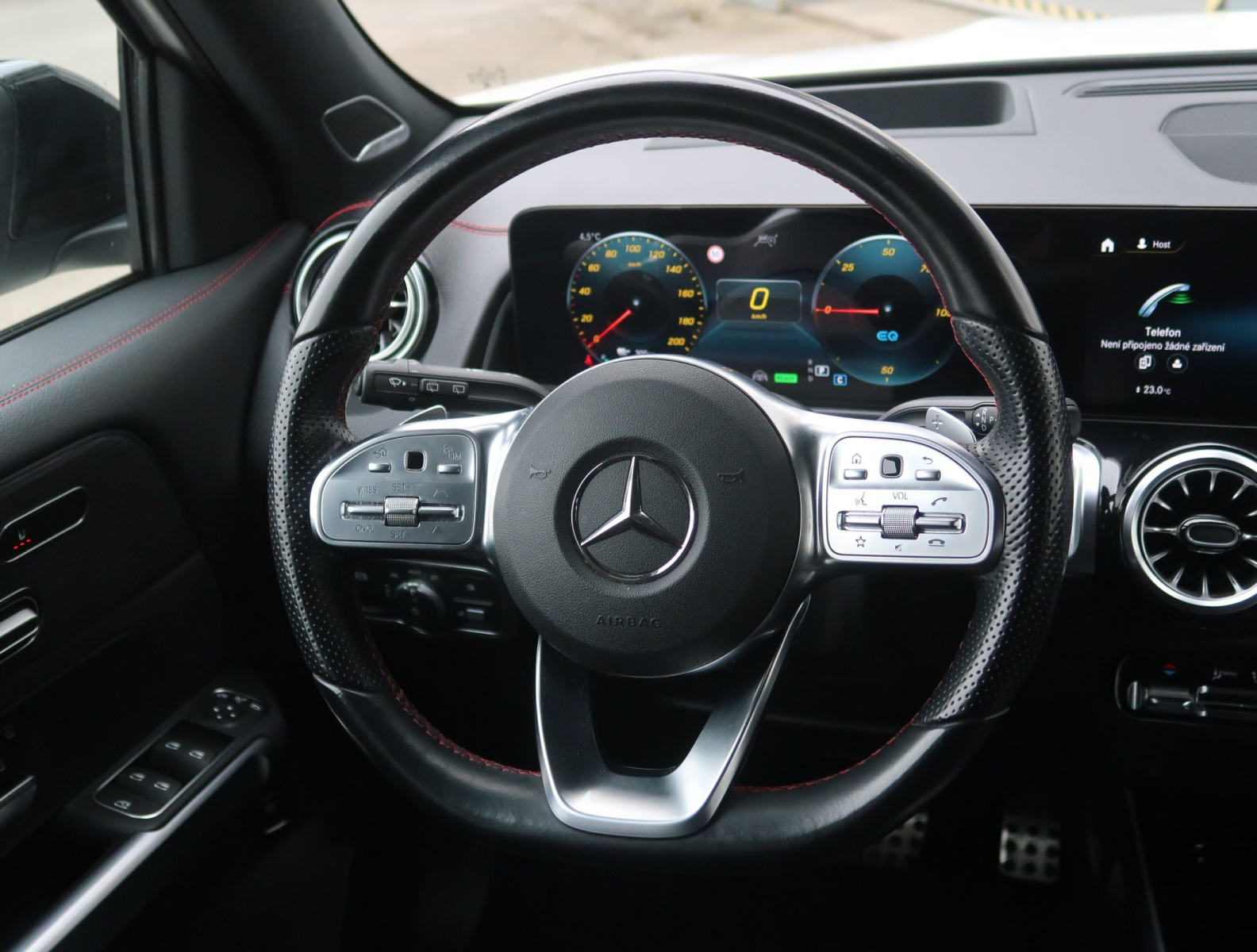 Mercedes-Benz EQB - 2023