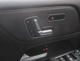 Mercedes-Benz EQB - 2023