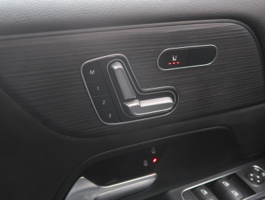 Mercedes-Benz EQB - 2023