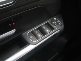 Mercedes-Benz EQB - 2023