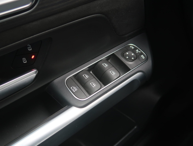 Mercedes-Benz EQB - 2023