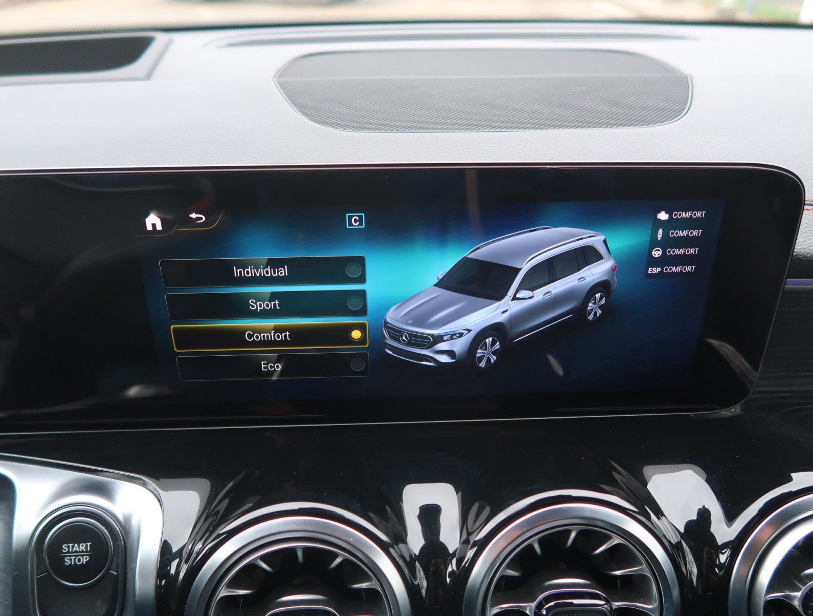 Mercedes-Benz EQB - 2023