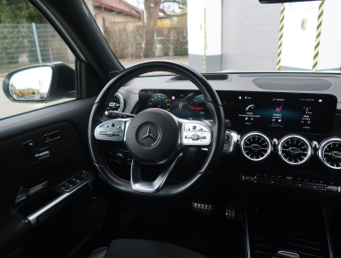 Mercedes-Benz EQB - 2023