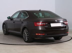 Škoda Superb - 2016