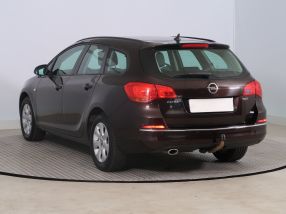 Opel Astra - 2014