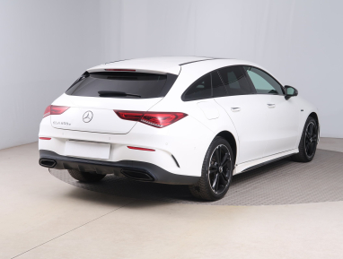 Mercedes-Benz CLA - 2021