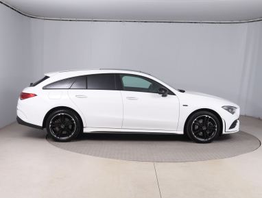 Mercedes-Benz CLA - 2021