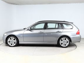 BMW 3 - 2010