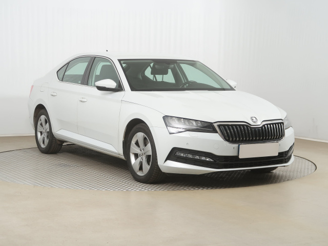 Škoda Superb 2021