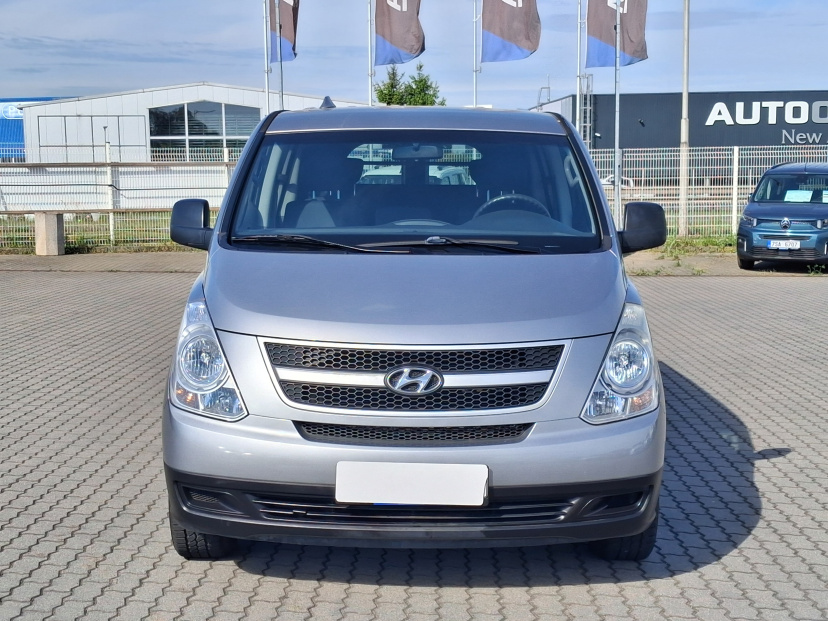 Hyundai H-1, 2011