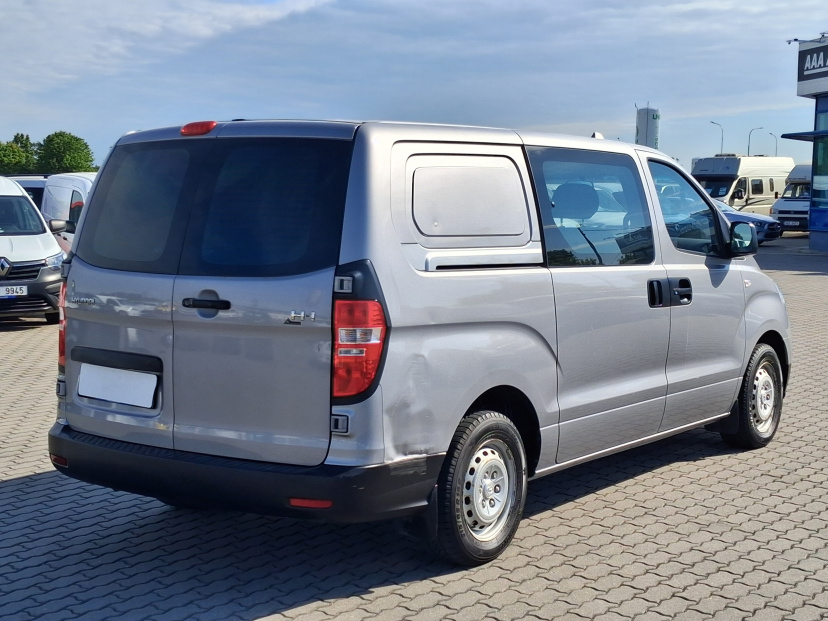 Hyundai H-1, 2011