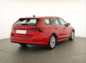 Škoda Octavia - 2023