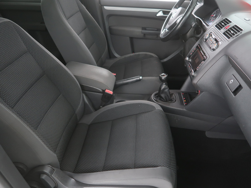 Volkswagen Touran, 2012