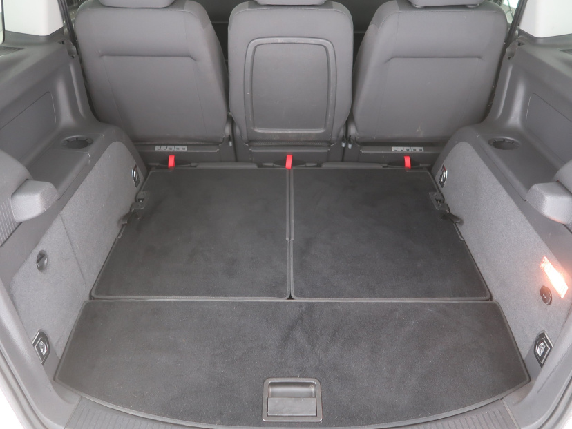Volkswagen Touran, 2012