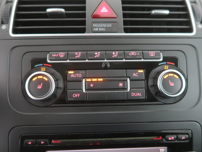 Volkswagen Touran, 2012
