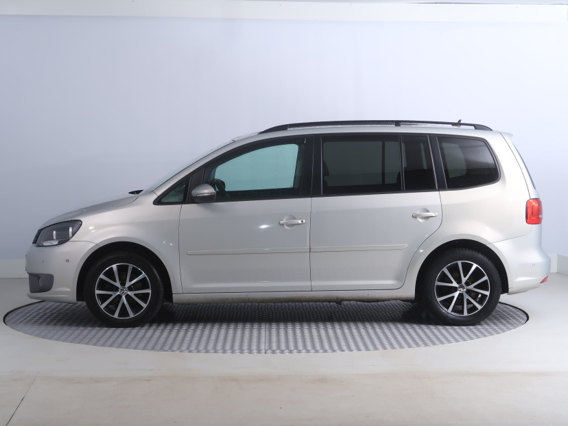 Volkswagen Touran, 2012
